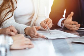 figure_photo: Vertrag