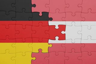 figure_photo: österreichische und deutsch Fahne